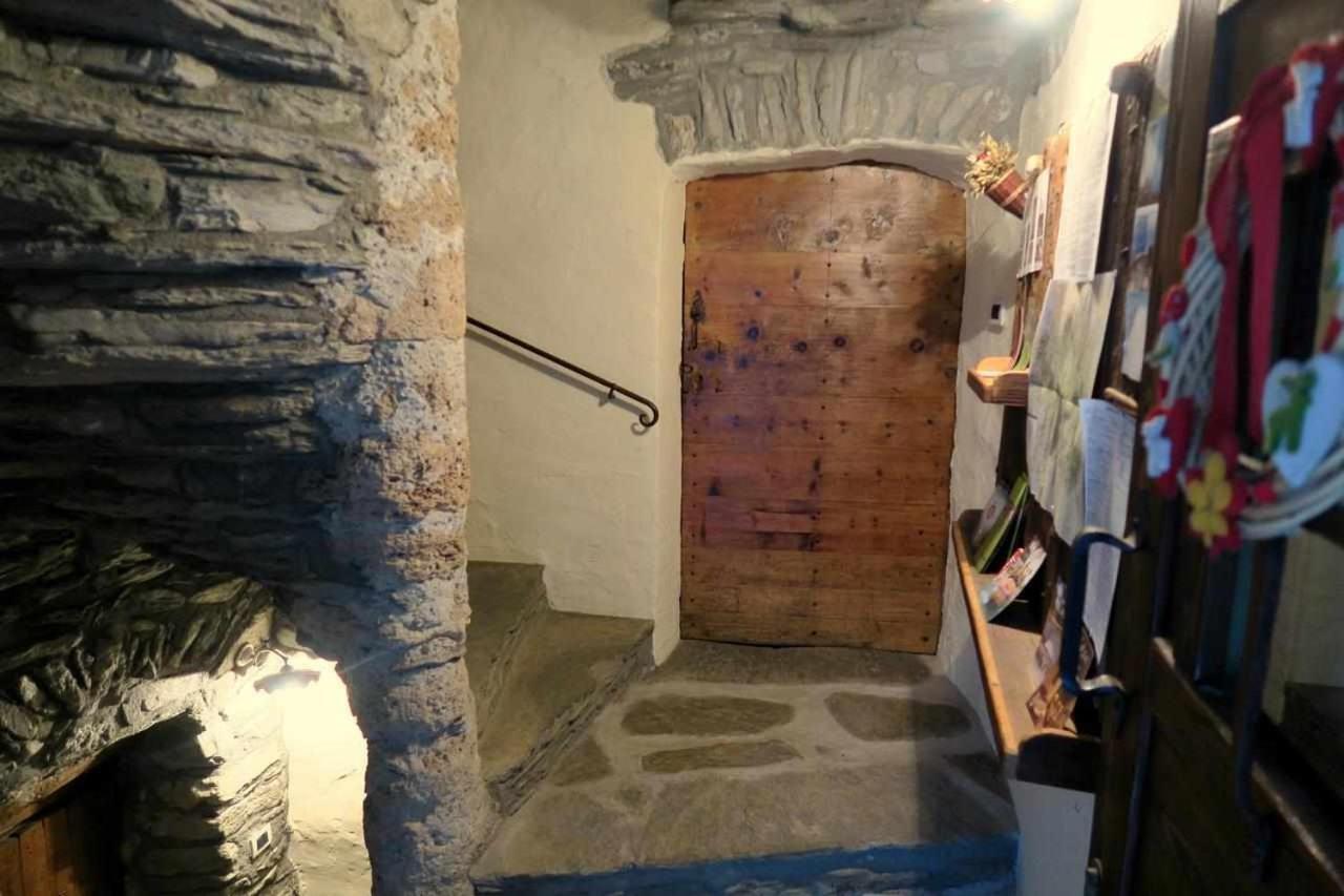 Romantica Suite Con Vasca Idromassaggio Aosta Exterior foto