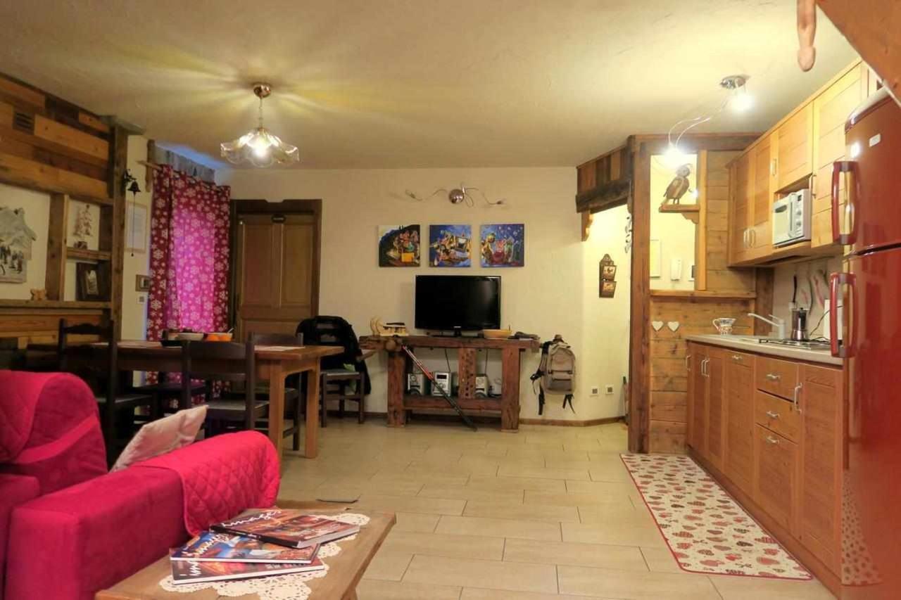 Romantica Suite Con Vasca Idromassaggio Aosta Exterior foto