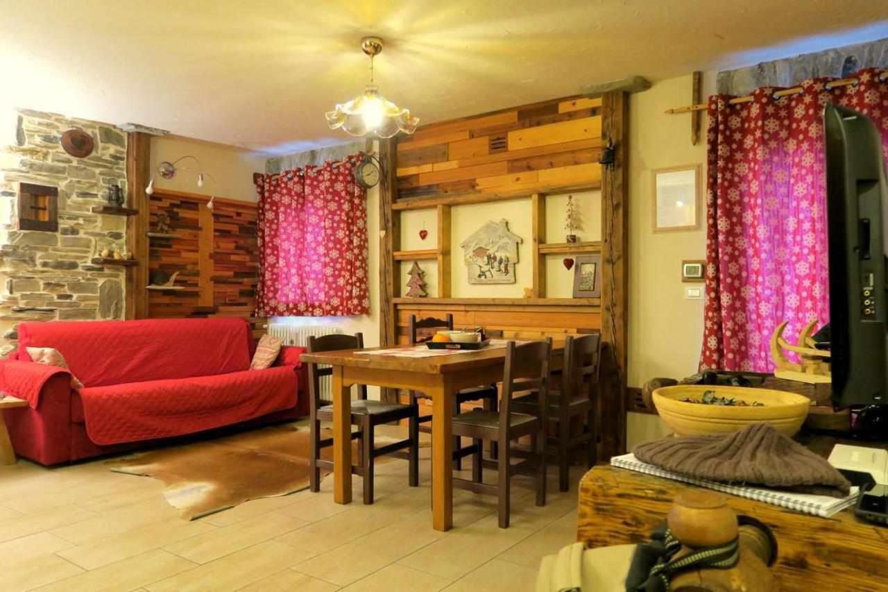 Romantica Suite Con Vasca Idromassaggio Aosta Exterior foto